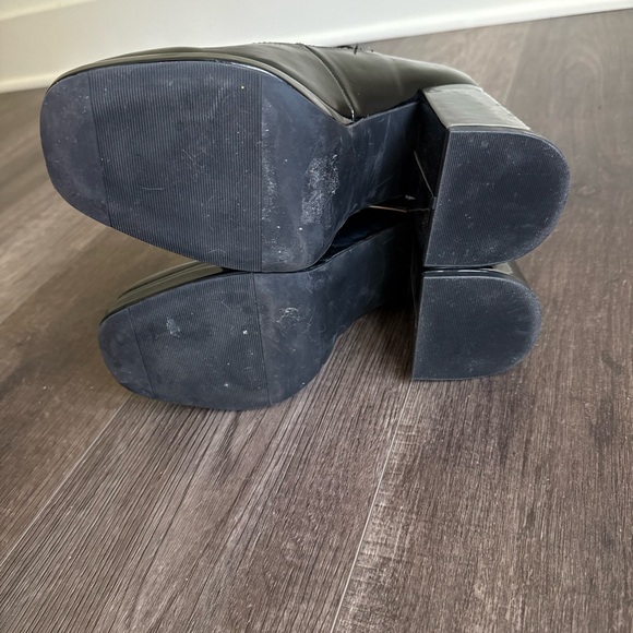 Torrid Glossy Black Mary Jane Heels - Picture 4 of 4